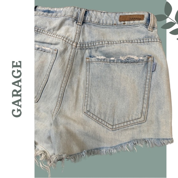 🛍️3/$40 Garage Women's Festival High Wast Distressed Denim Shorts - Blue Size 3 - Picture 4 of 5